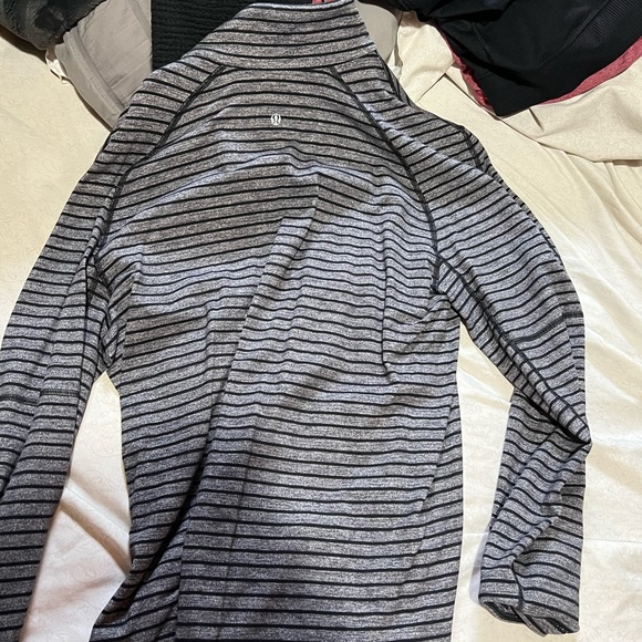 Lululemon quarter zip in grey with black stripe - Picture 1 of 2